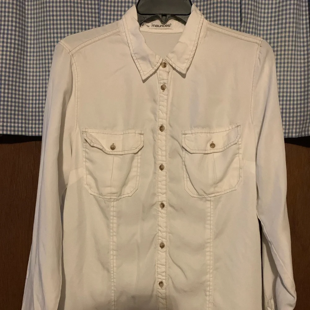 Maurices Button Down Shirt    Size 0 - Picture 3 of 8